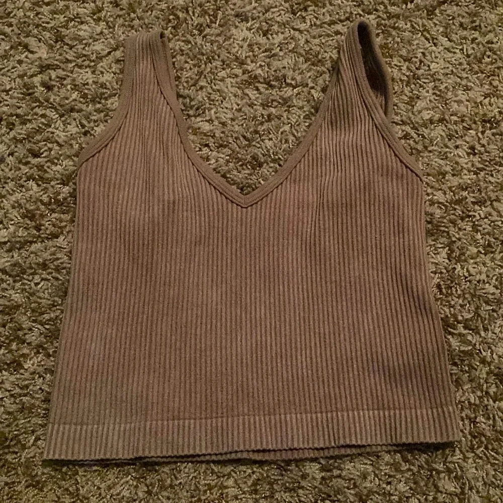 M/L - Picture 1 of 3